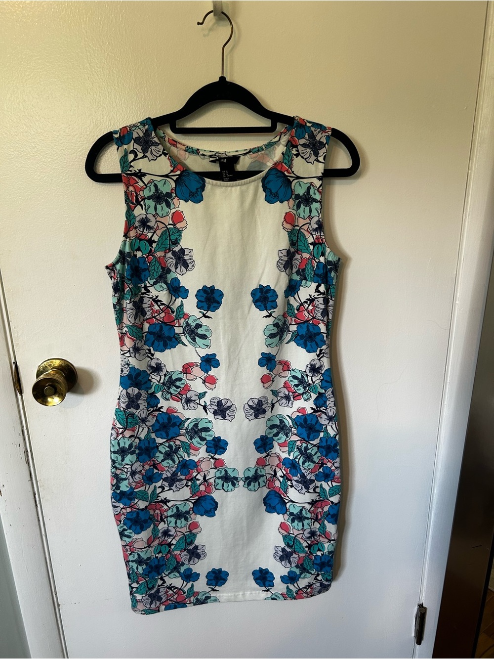 Floral Sheath Dress in White with Teal & Pink Accents Size M NWT